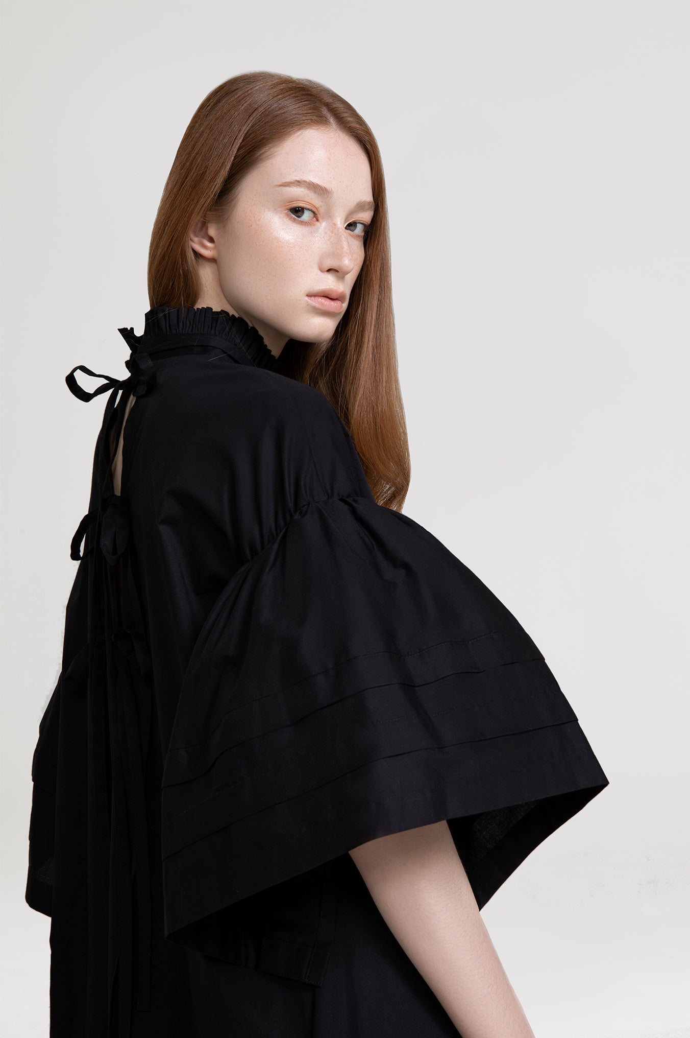 Bellflower Dress in black