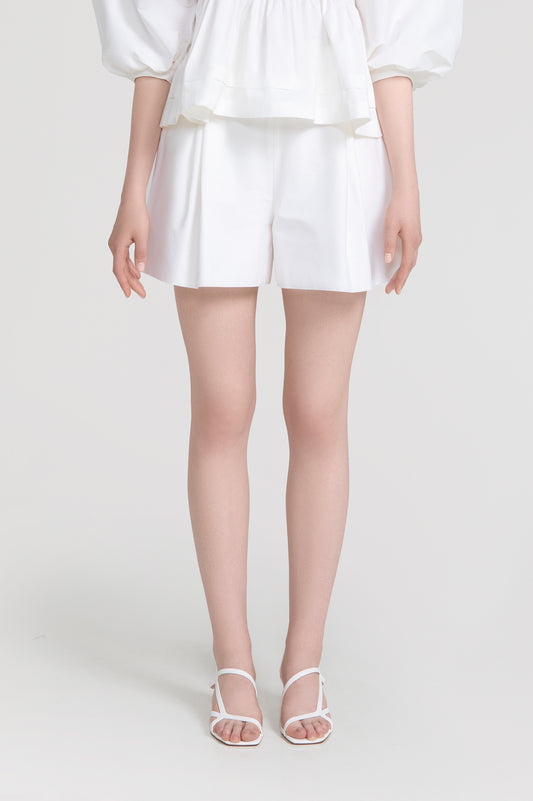 Iris shorts in white