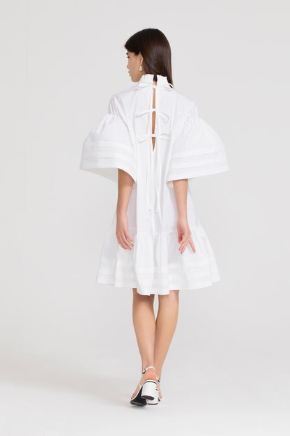Bellflower dress in white