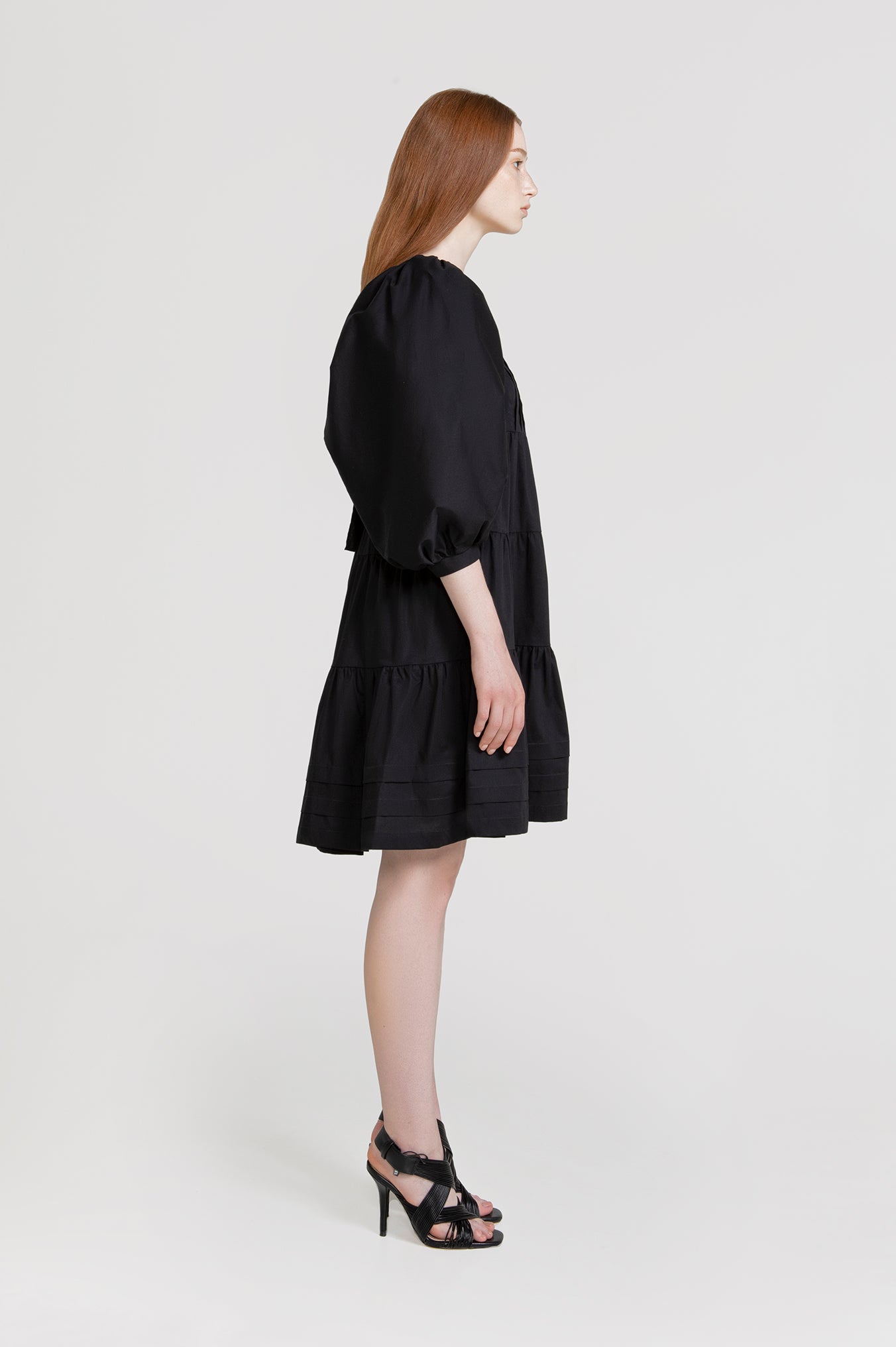 Lily Dress in black