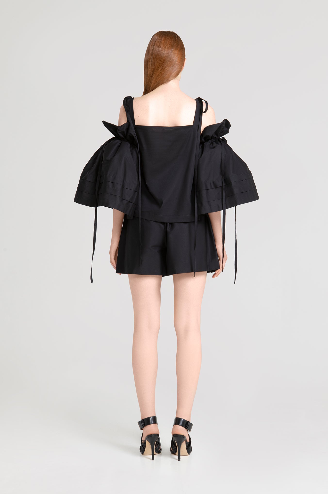 Magnolia Blouse in black