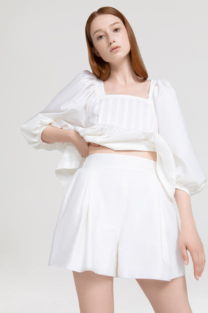 Iris shorts in white