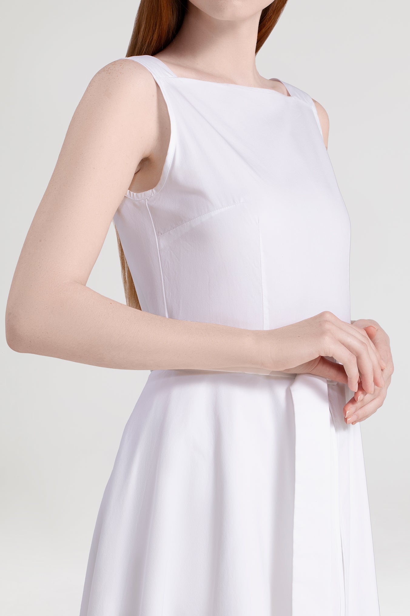 Rose dress in white