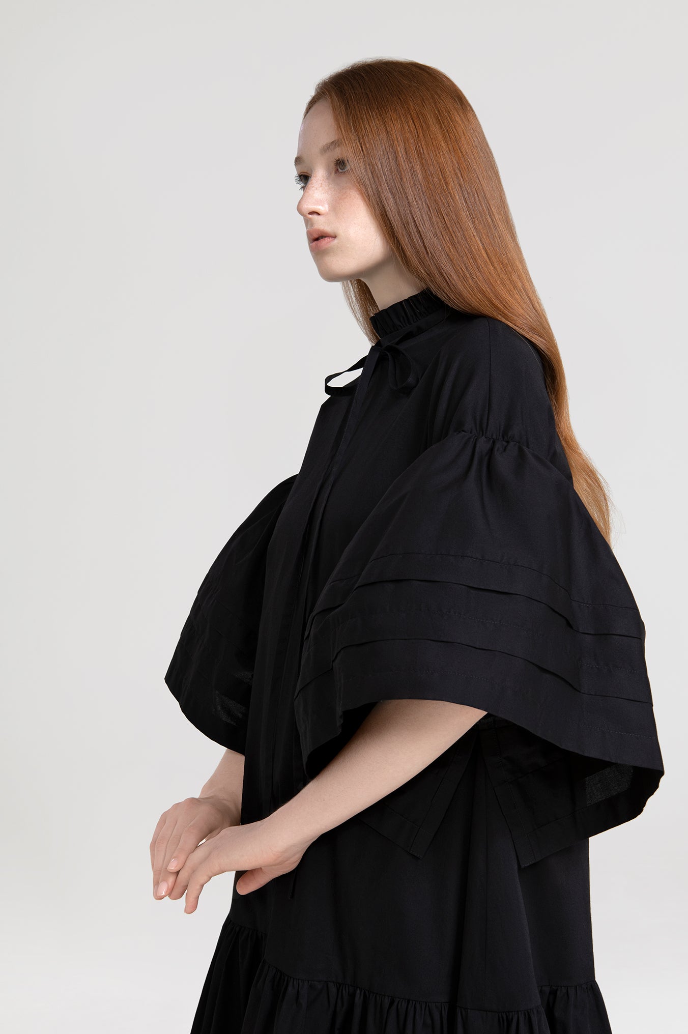 Bellflower Dress in black