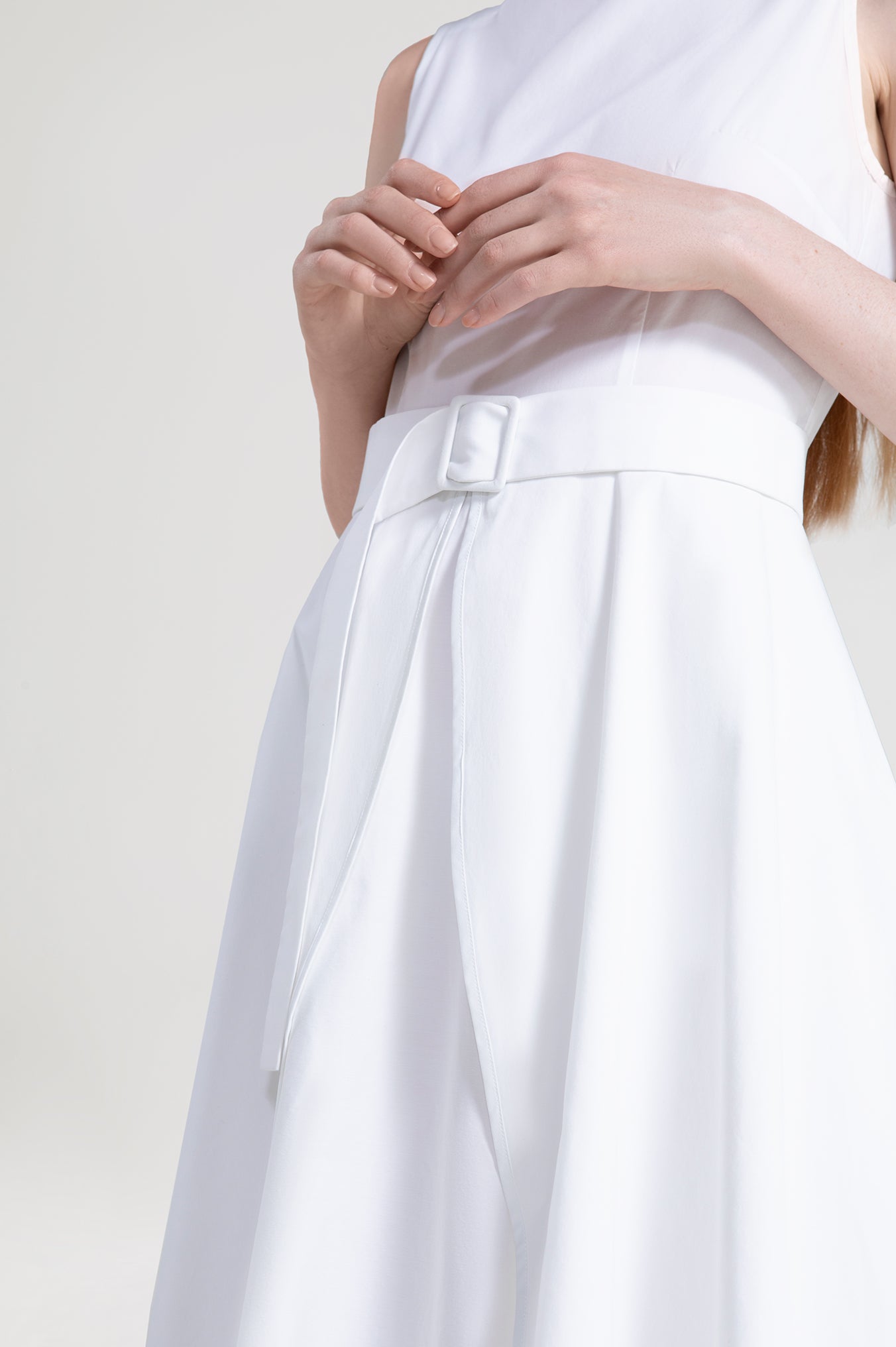 Rose dress in white