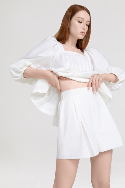 Iris shorts in white