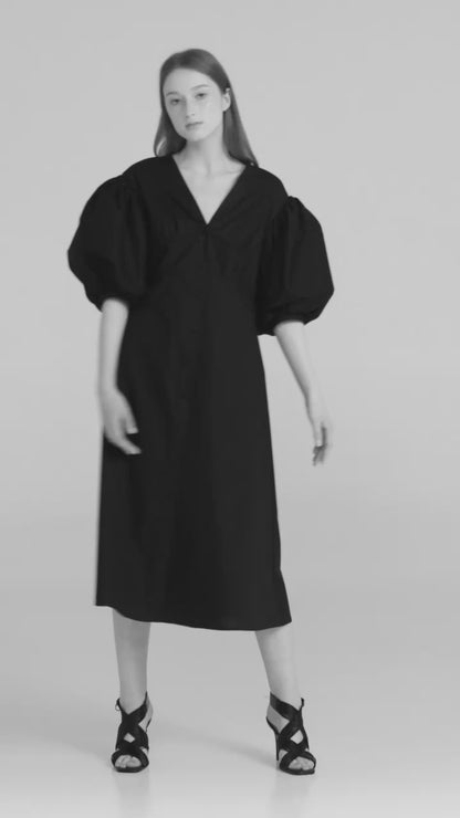 Peony dress in black
