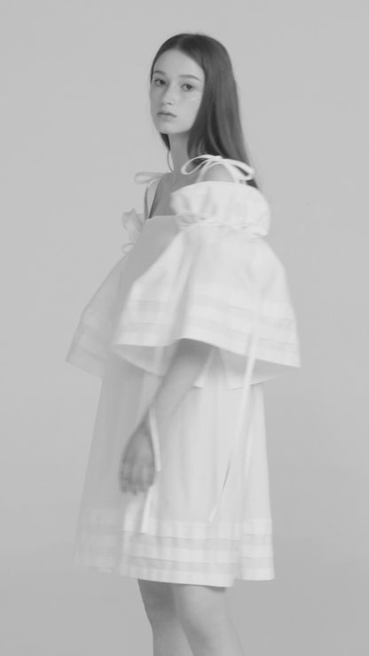 Magnolia Dress in white